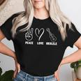 ウクレリスト 平和 愛 ウクレレ 誇り高き男性 女性 ウクレレプレーヤー レディースTシャツ 彼女への贈り物
