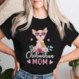 チワワの所有者のためのかわいいチワワのママサングラスの花 レディースTシャツ 彼女への贈り物