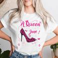 20歳の誕生日 ハイヒール A Queen Was Born In 2006 レディースTシャツ 彼女への贈り物