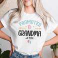 Promoted To Grandma Est 2026 Nana First Time Grandmother '26 レディースTシャツ 彼女への贈り物