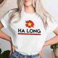 ハロン市 女性 男性 旅行 町 お父さん ベトナムタウン レディースTシャツ 彼女への贈り物