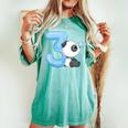 キッズ 女の子 男の子 キッズ 3 歳の誕生日 パンダ バースデー レディースオーバーサイズコンフォートTシャツ Chalky Mint