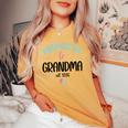 Promoted To Grandma Est 2026 Nana First Time Grandmother '26 レディースオーバーサイズコンフォートTシャツ Mustard