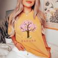 柴犬 和 桜 桜 花 木 春 レディースオーバーサイズコンフォートTシャツ Mustard