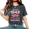 81歳 1945年4月 花柄 81歳 誕生日 男性 女性 レディースオーバーサイズコンフォートTシャツ Pepper