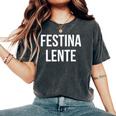 Make Hastelowly Festina Lente ラテン語インスピレーション引用 レディースオーバーサイズコンフォートTシャツ Pepper