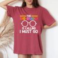 The 2Nd Grade Is Calling I Must Go First Grade Graduation レディースオーバーサイズコンフォートTシャツ Crimson