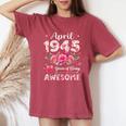 81歳 1945年4月 花柄 81歳 誕生日 男性 女性 レディースオーバーサイズコンフォートTシャツ Crimson