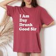 I Am Day Drunk Goodir Drinking Drunk ユーモア レディースオーバーサイズコンフォートTシャツ Crimson