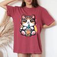 Boba Cat Drinking Boba Kitten Kawaii 日本人 男性 女性 キッズ レディースオーバーサイズコンフォートTシャツ Crimson