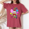 Just A Girl Who Loves Candy、レインボースイーツテスターギフト レディースオーバーサイズコンフォートTシャツ Crimson