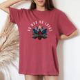 泥なし 蓮の花 禅 仏教 仏教 仏 ヨガ レディースオーバーサイズコンフォートTシャツ Crimson