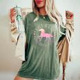 馬を愛するただの女の子乗馬のための面白い引用 レディースオーバーサイズコンフォートTシャツ Moss