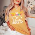 The 2Nd Grade Is Calling I Must Go First Grade Graduation レディースオーバーサイズコンフォートTシャツ Mustard