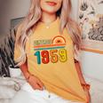 67歳の誕生日プレゼント 67歳 男性 女性 レトロ ヴィンテージ 1959 レディースオーバーサイズコンフォートTシャツ Mustard