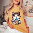 Boba Cat Drinking Boba Kitten Kawaii 日本人 男性 女性 キッズ レディースオーバーサイズコンフォートTシャツ Mustard