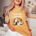 かわいいイングリッシュブルドッグ Momma Bullie Love At Firstight レディースオーバーサイズコンフォートTシャツ Mustard