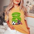 キッズ エイトバースデーサッカー 8歳の男の子 女の子 レディースオーバーサイズコンフォートTシャツ Mustard
