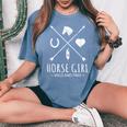 Horse Girl Wild And Free Arrow 馬好き乗馬tシャツ レディースオーバーサイズコンフォートTシャツ Blue Jean