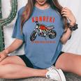 還暦祝い バイク好き 車好き 父 男性 女性 クラシック 60歳 The Road Never Ends At 60 レディースオーバーサイズコンフォートTシャツ Blue Jean