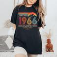 1966年1月生まれ 還暦祝い 60歳 誕生日 ヴィンテージ レトロ 1966 ギフト 男性 女性 レディースオーバーサイズコンフォートTシャツ Black