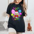 Just A Girl Who Loves Candy、レインボースイーツテスターギフト レディースオーバーサイズコンフォートTシャツ Black