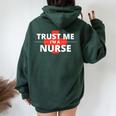 Trust Me Im A Nurseシャツは、すべての看護師、家族、友人に贈ることができます。 レディース オーバーサイズ パーカー バックプリント Navy Blue