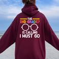 The 2Nd Grade Is Calling I Must Go First Grade Graduation レディース オーバーサイズ パーカー バックプリント Maroon
