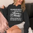 精神科医の外にバイクが停まっているのを見たことはありません 長袖tシャツ パーカー