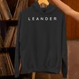 Leander パーソナライズドネームモダンコンテンポラリーフォント パーカー