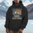 It's A Good Day To Read A Book Frog Vintage USA FLag Men Hoodie