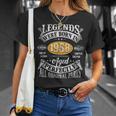 65歳の誕生日 1958年生まれのヴィンテージレジェンド 65歳 Tシャツ 彼女への贈り物