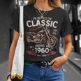 66 歳の誕生日男性オートバイ バイクに乗る人 1960 Tシャツ 彼女への贈り物