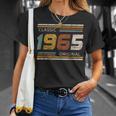 Classic 1965 Original 60 Year Old 60Th Birthday Tシャツ 彼女への贈り物