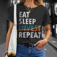 Eatleep Invest Repeat Investment Trading Tシャツ 彼女への贈り物