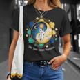 Life Happens 太極拳は猫陰陽エネルギー瞑想を助ける Tシャツ 彼女への贈り物