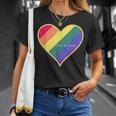 Love Is Love レインボーハート Tシャツ 彼女への贈り物