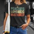 Paz Amor Matemáticasintage Matemáticas Nerd Retro Divertido Matemáticas Profesor Camiseta unisex Regalos para ella