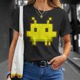 Pixel Gamer Clawd Claude Code Gaming レトロ コーディング ユーモア Tシャツ 彼女への贈り物