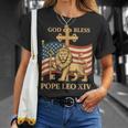 Vatican Pope Leo Xiv God Bless Pope Leo Xiv Tシャツ 彼女への贈り物