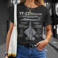 Yf-23ステルス戦闘機ミリタリージェットスペックインフォグラフィック Tシャツ 彼女への贈り物