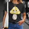 かわいい黄色のキノコ Tシャツ 彼女への贈り物