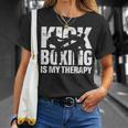 キックボクシングは私の治療法、キックボクシングの試合モチーフのキックボクサー Tシャツ 彼女への贈り物