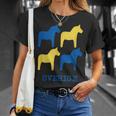 スウェーデンダラ馬スウェーデン国旗 Tシャツ 彼女への贈り物