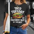 タコ・チューズデーは1週間のうちで一番好きな日 Taco Tuesday Is My Favorite Day Tシャツ 彼女への贈り物