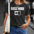 バスモードで楽しい音楽コーラスが歌います。 Tシャツ 彼女への贈り物