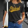 ピッツバーグ バーシティ スクリプト レトロ ヴィンテージ スポーツスタイル Tシャツ 彼女への贈り物