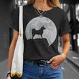 月と犬のシルエット-柴犬 Tシャツ 彼女への贈り物