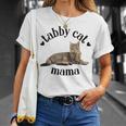 Tabby Cat Mama Linda Mamá Atigrada Amante De Los Gatos Mamá Gatoeñora Camiseta unisex Regalos para ella