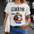 エスワティニ地図旗 制定。 Tシャツ 彼女への贈り物